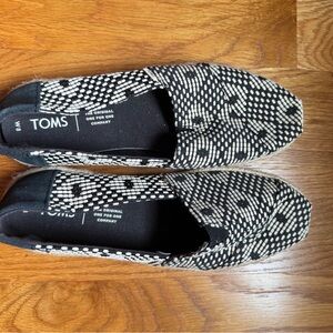 TOMS Black & cream Boho Patterned Slip-On Espadrilles